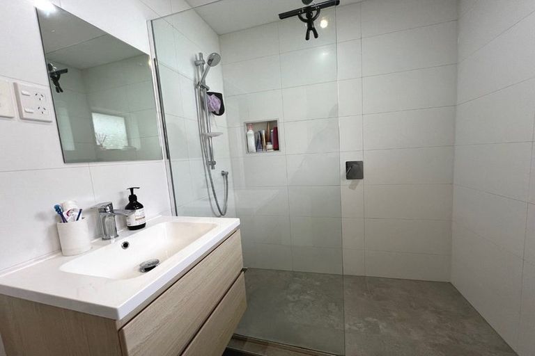 Photo of property in 1/18 Simon Ellice Drive, Bayview, Auckland, 0629