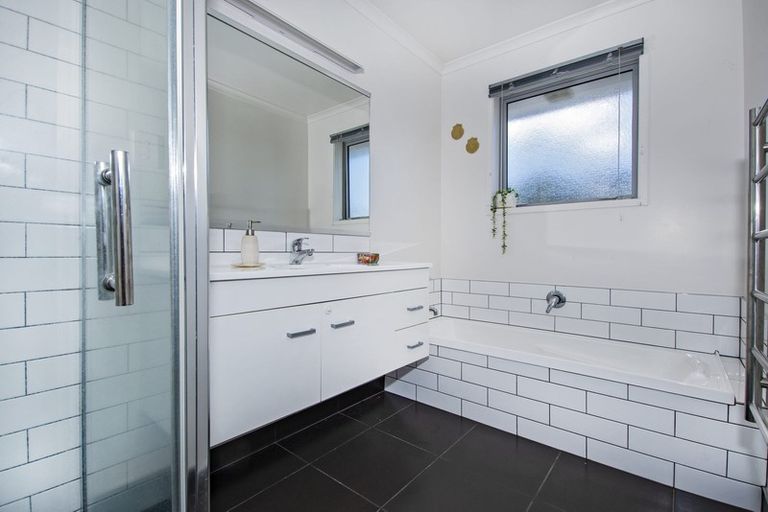 Photo of property in 17 Derwin Lane, Parua Bay, Whangarei, 0174