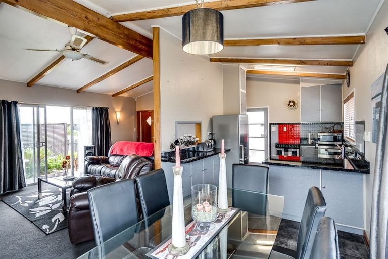 Photo of property in 24 Alexander Avenue, Onekawa, Napier, 4110