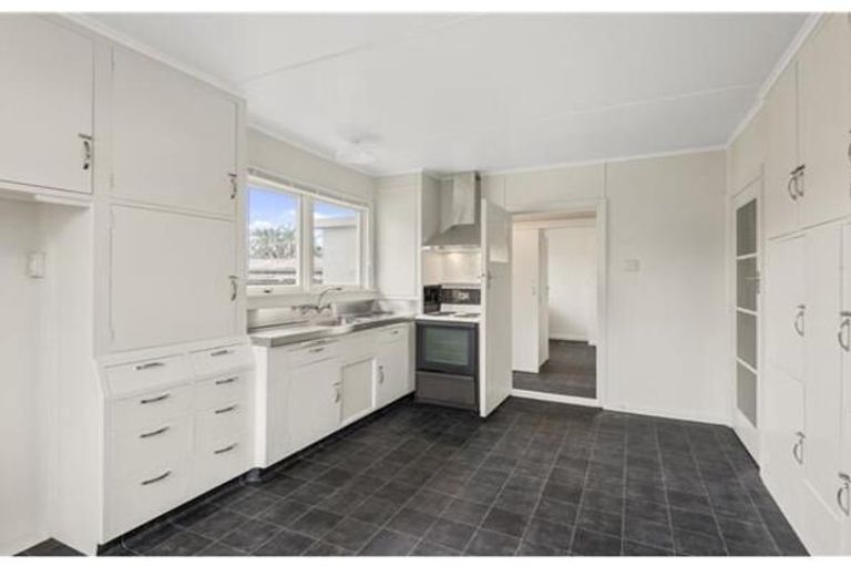 Photo of property in 12 Jennifer Street, Bryndwr, Christchurch, 8053