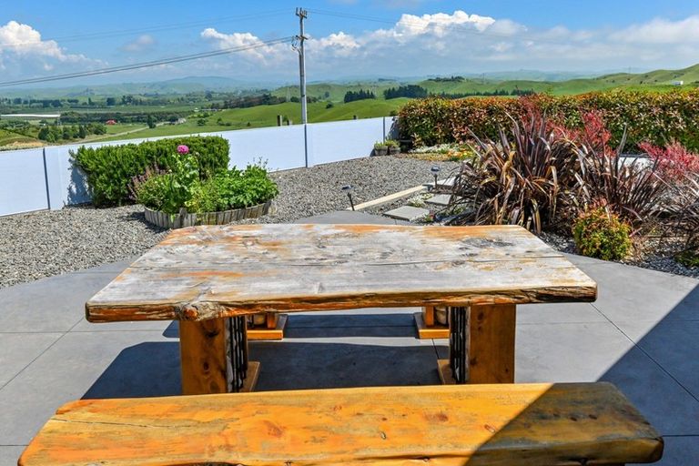 Photo of property in 254 Puketapu Road, Taradale, Napier, 4183