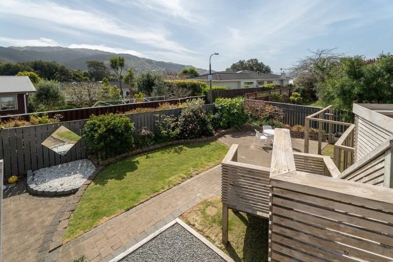 Photo of property in 24 Oriel Avenue, Tawa, Wellington, 5028