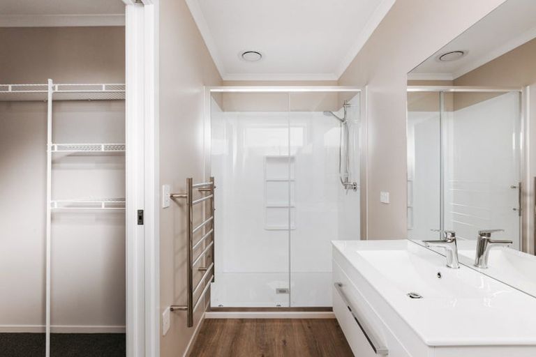 Photo of property in 60 Empire Crescent, Papamoa, 3118