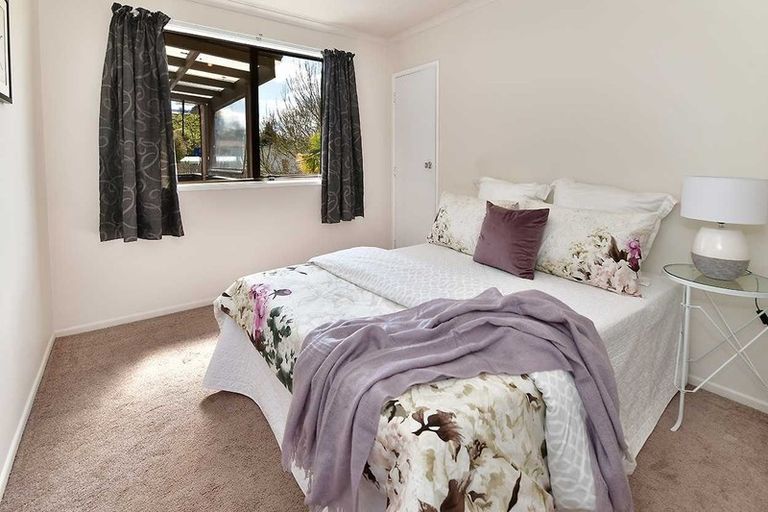 Photo of property in 2 Win Grove, Hatfields Beach, Orewa, 0931