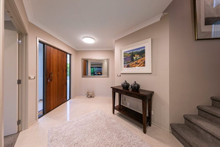 Photo of property in 2 Birchwood Grove, Greenhithe, Auckland, 0632