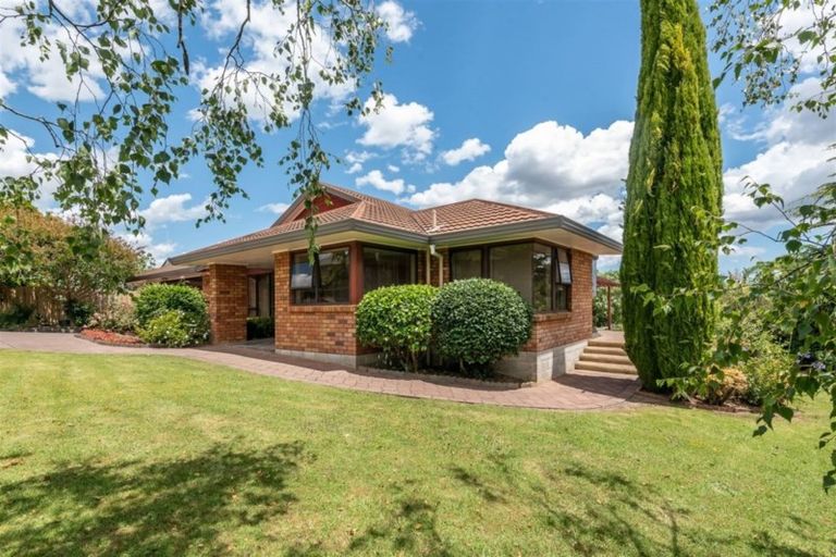 Photo of property in 15 Currell Way, Somerville, Auckland, 2014