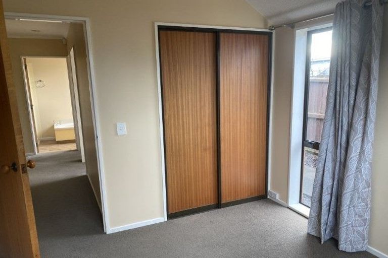 Photo of property in 2/32 Briarmont Street, Avondale, Christchurch, 8061