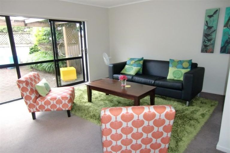 Photo of property in 7 Larsen Place, Merrilands, New Plymouth, 4312