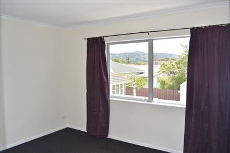 Photo of property in 33 Leighton Avenue, Waiwhetu, Lower Hutt, 5010