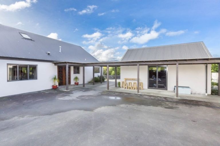 Photo of property in 46 Emerald Hill Drive, Birchville, Upper Hutt, 5018