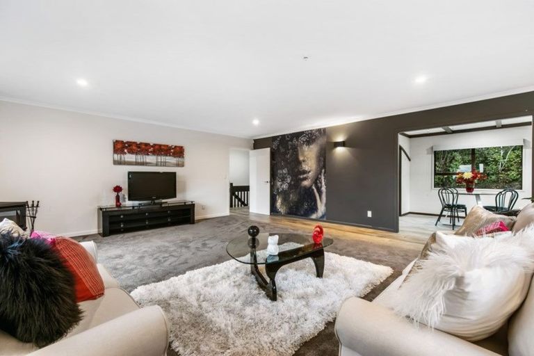 Photo of property in 354 Forest Hill Road, Waiatarua, Auckland, 0612