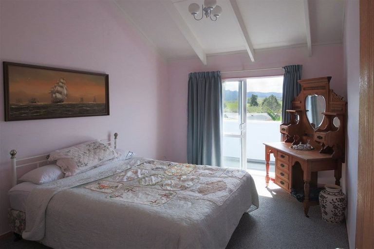 Photo of property in 10 Station Road, Kawakawa, 0210