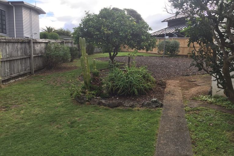 Photo of property in 1/47 Wellington Street, Howick, Auckland, 2014
