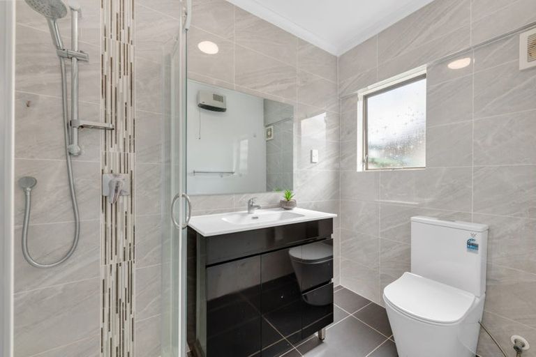 Photo of property in 1/39 Hedge Row, Sunnyhills, Auckland, 2010