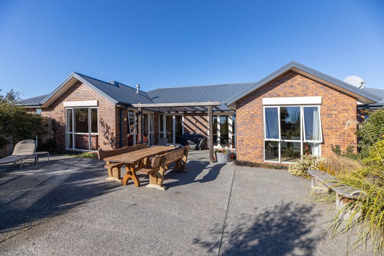 Photo of property in 62 Windsor Drive, Kirwee, Darfield, 7571