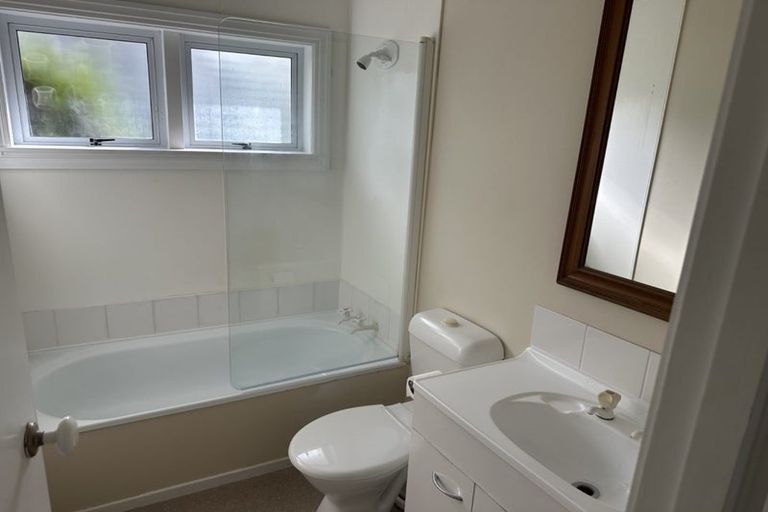 Photo of property in 1/9 East Coast Road, Milford, Auckland, 0620