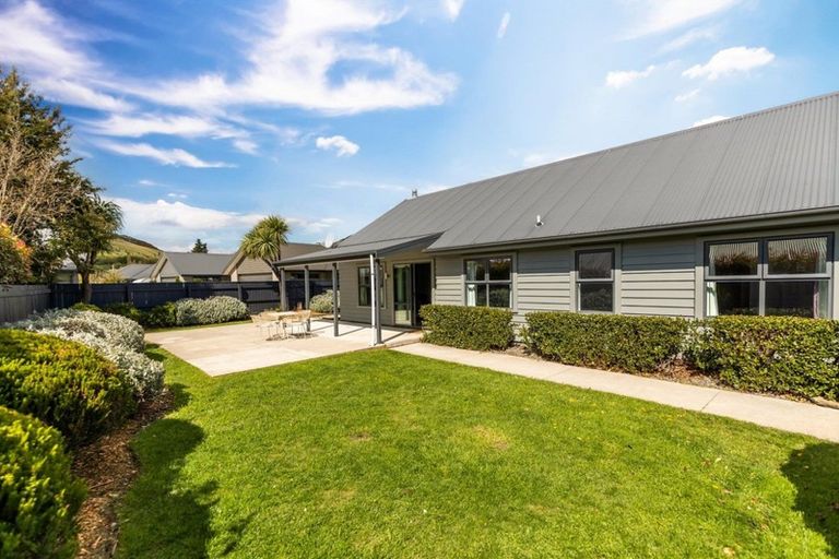 Photo of property in 7 Rere Road, Lake Hayes, Queenstown, 9304