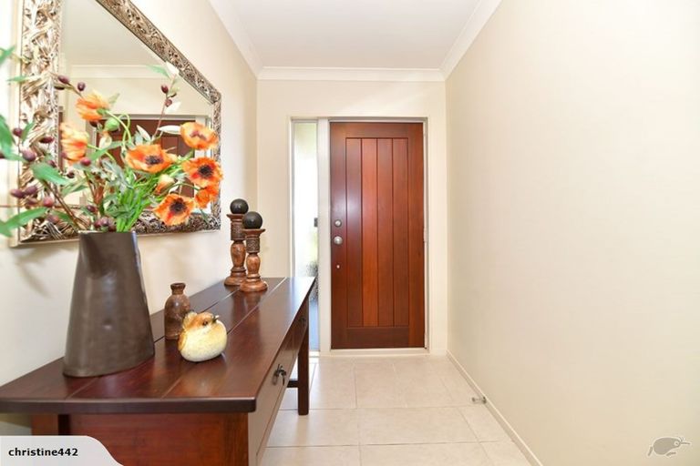 Photo of property in 34 Chesterfield Way, Orewa, 0931