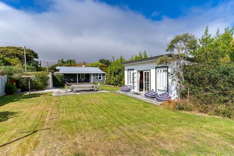Photo of property in 33 Mihiwaka Road, Long Beach, Port Chalmers, 9081