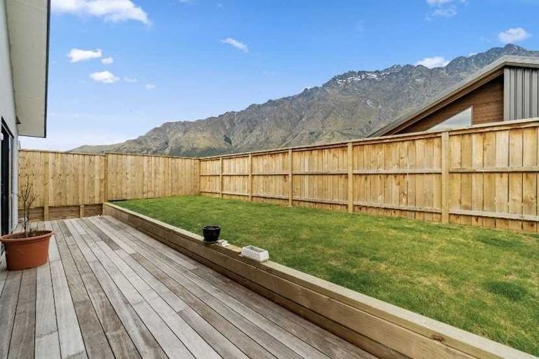 Photo of property in 53 Howden Drive, Jacks Point, 9371