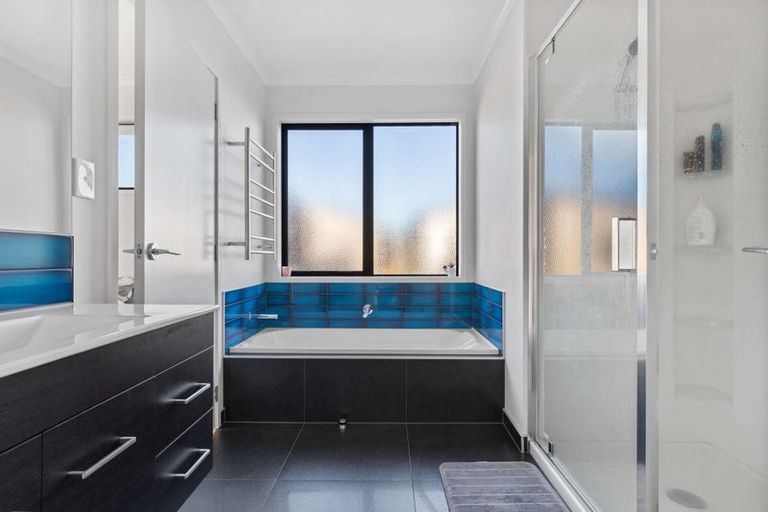 Photo of property in 57 Crown Street, Papamoa, 3118