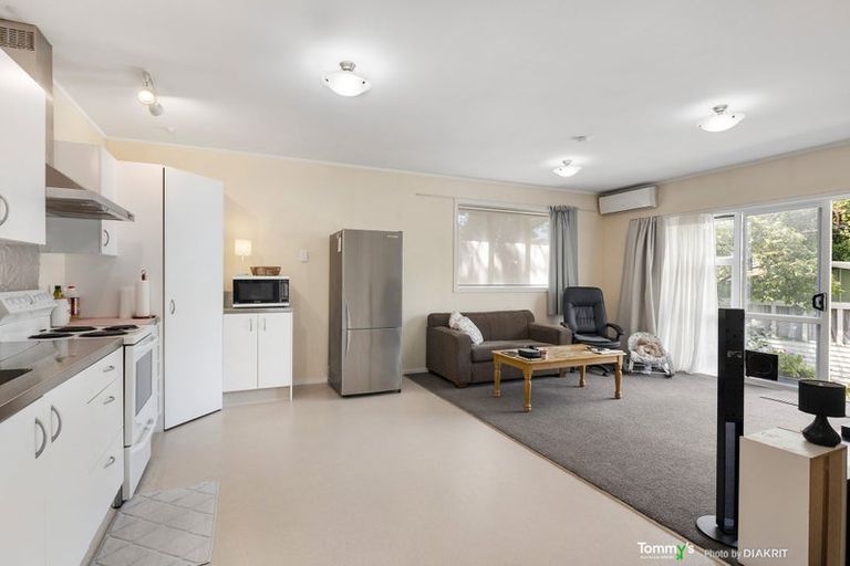 Photo of property in 32 Shirley Street, Karori, Wellington, 6012