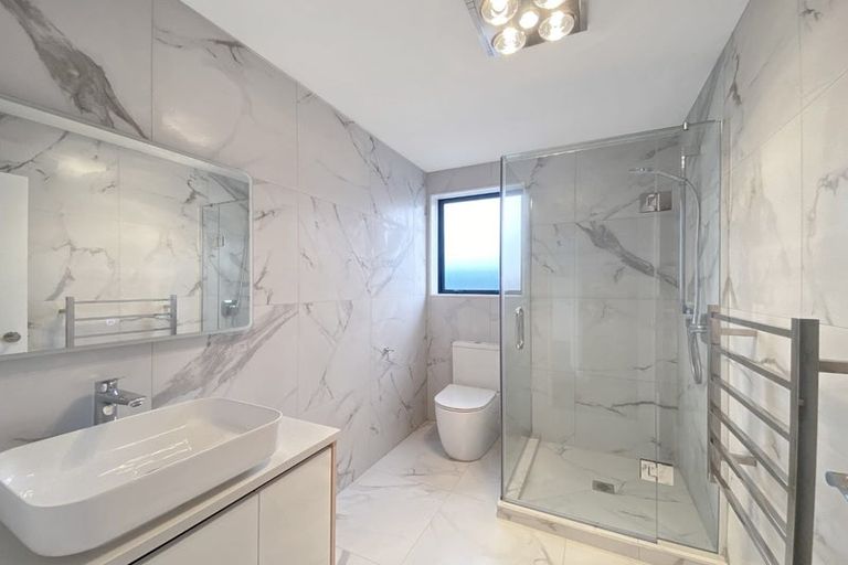 Photo of property in 3b Frontier Lane, Flat Bush, Auckland, 2019