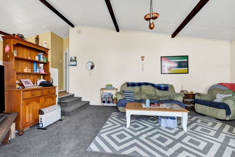 Photo of property in 6b York Street, Eltham, 4322