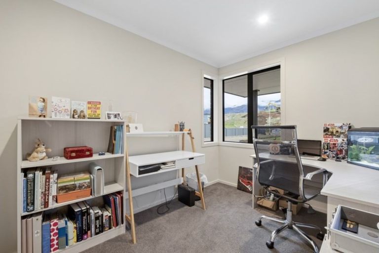 Photo of property in 78 Stratford Drive, Mount Pisa, Cromwell, 9383