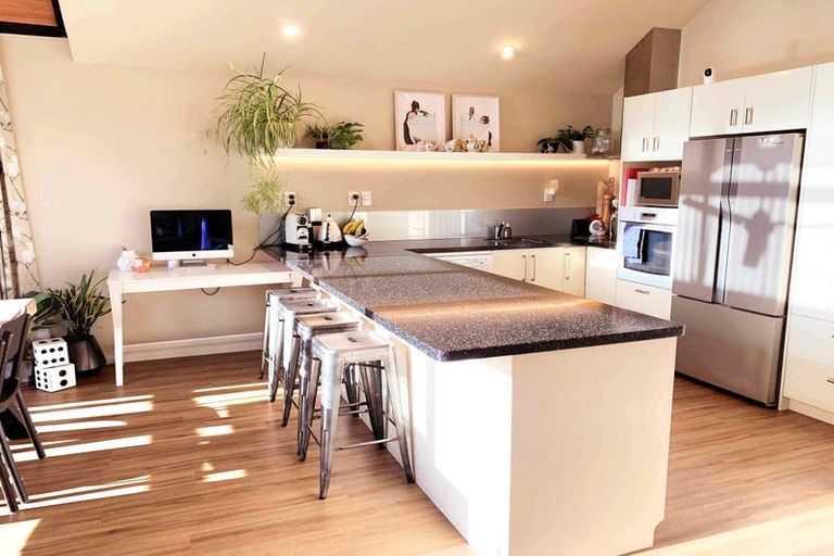 Photo of property in 2/95 Saint James Avenue, Papanui, Christchurch, 8053