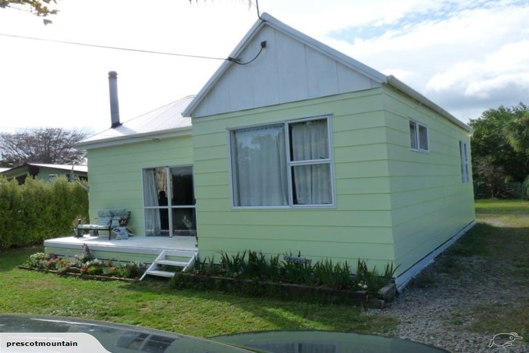 Photo of property in 11 Tyndall Street, Pahiatua, 4910