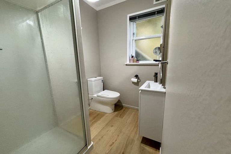 Photo of property in 34 Chester Road, Tawa, Wellington, 5028