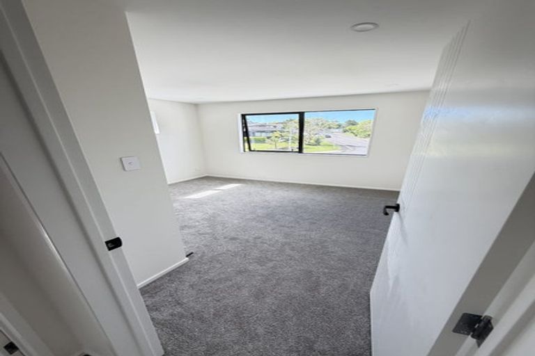 Photo of property in 40b Centorian Drive, Windsor Park, Auckland, 0632