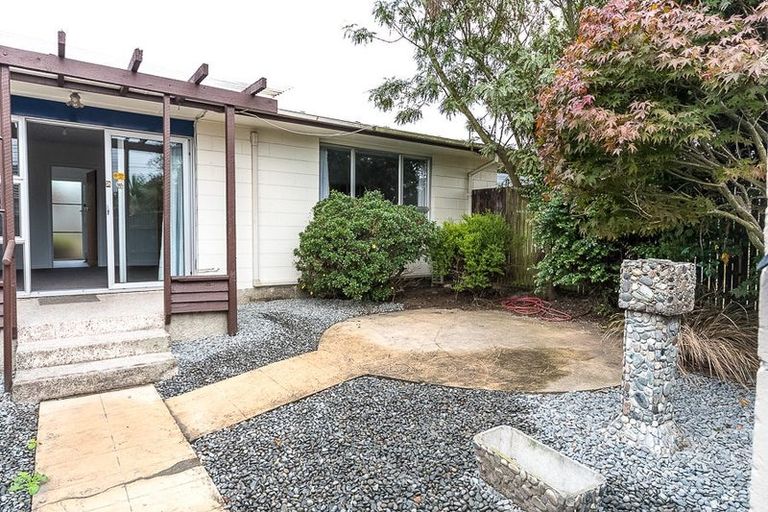 Photo of property in 2/101 Middlepark Road, Sockburn, Christchurch, 8042