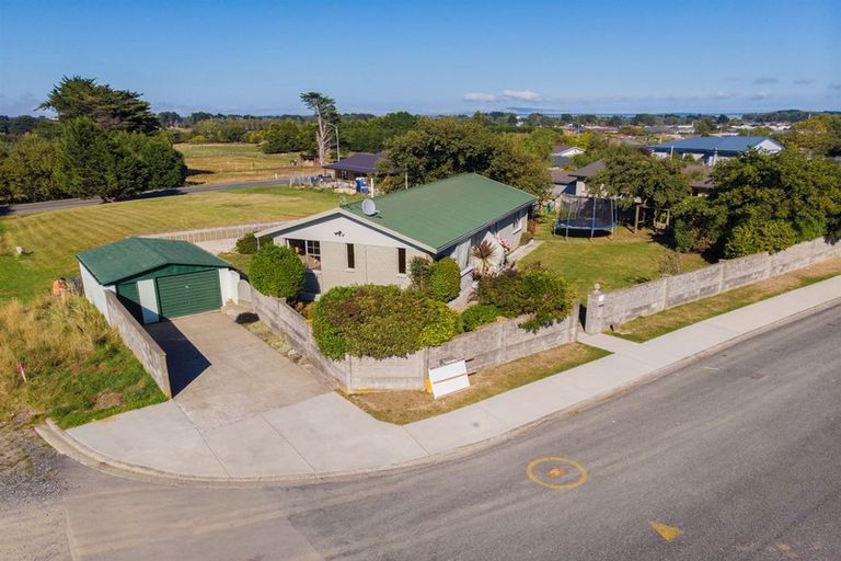 Photo of property in 25 Milford Street, Heidelberg, Invercargill, 9812