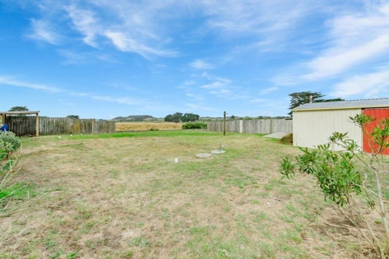 Photo of property in 6 Brendan Drive, Te Horo Beach, Otaki, 5581