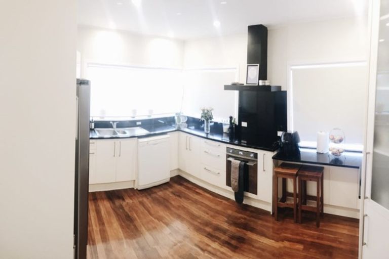 Photo of property in 166 Ridge Road, Howick, Auckland, 2014