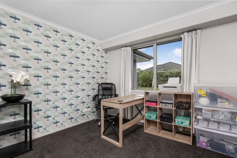 Photo of property in 4 Vivien Place, Patumahoe, Pukekohe, 2679