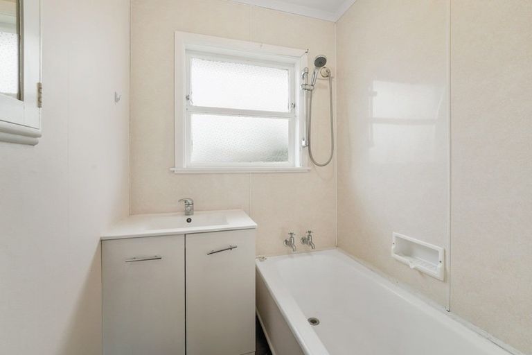 Photo of property in 9 Armagh Street, Levin, 5510