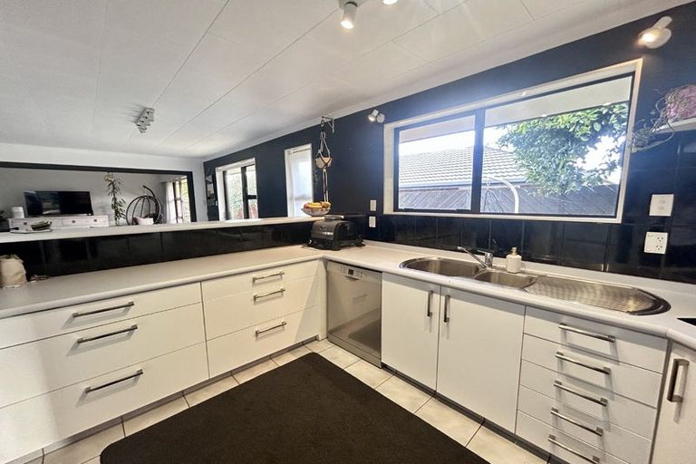 Photo of property in 14 Coleridge Place, Stoke, Nelson, 7011