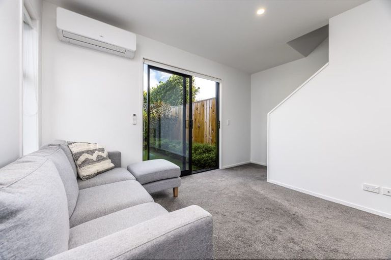 Photo of property in 11/10 Fathom Place, Te Atatu Peninsula, Auckland, 0610