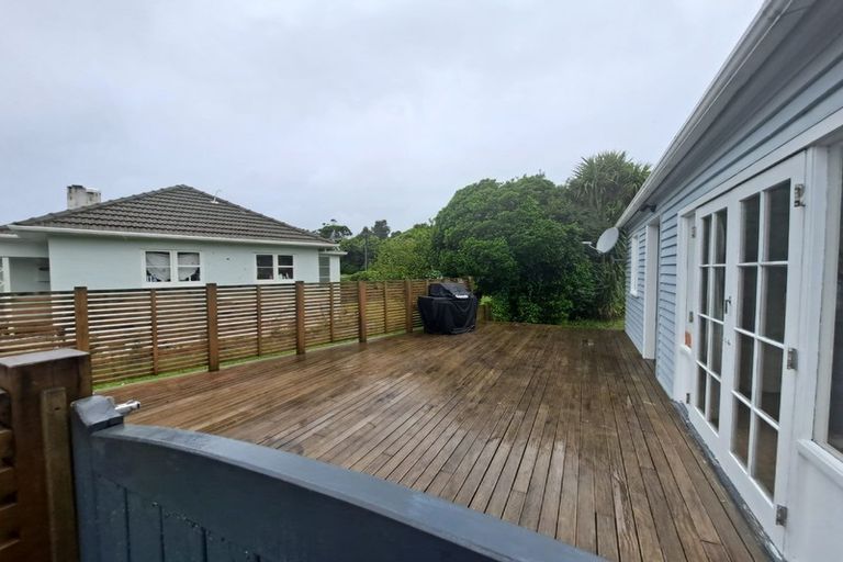 Photo of property in 35 Somerset Street, Brooklands, New Plymouth, 4310