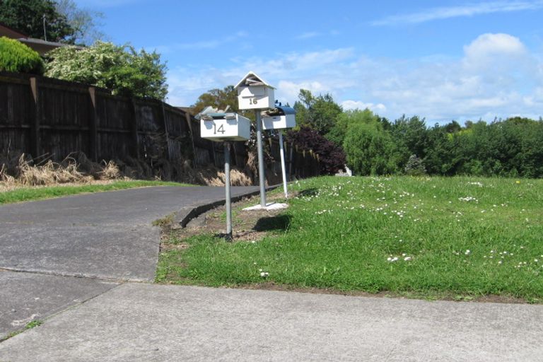 Photo of property in 18 Beaufort Place, Papatoetoe, Auckland, 2025