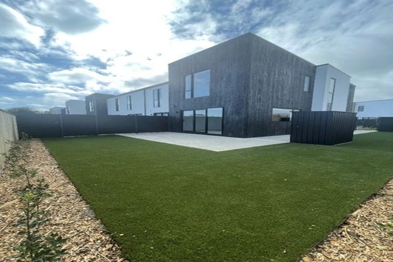 Photo of property in 19 Pipi Place, Levin, 5510