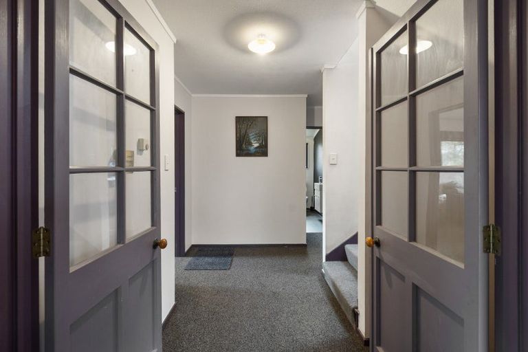 Photo of property in 20 Springdale Grove, Fitzherbert, Palmerston North, 4410