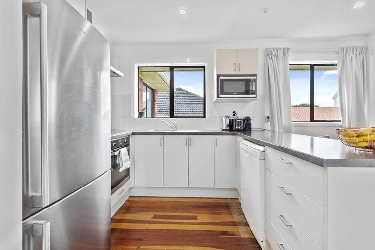 Photo of property in 1/66 Opaheke Road, Opaheke, Papakura, 2113