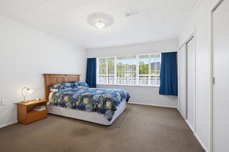 Photo of property in 108 Oriel Avenue, Tawa, Wellington, 5028