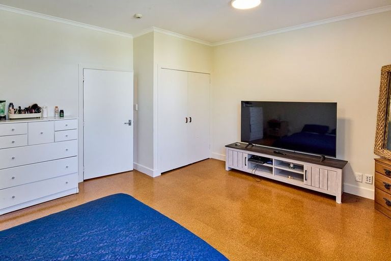 Photo of property in 81 Hill Street, Thorndon, Wellington, 6011