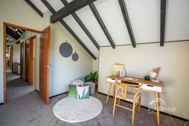 Photo of property in 6b Chatsworth Road, Silverstream, Upper Hutt, 5019