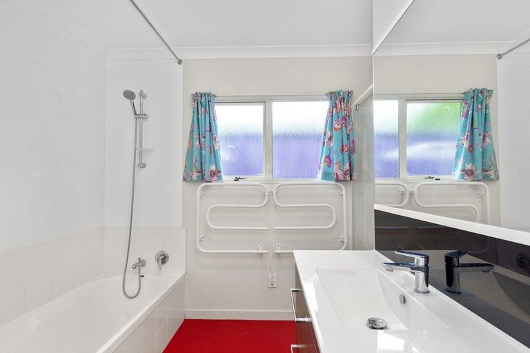 Photo of property in 2 Pohutukawa Way, Gate Pa, Tauranga, 3112